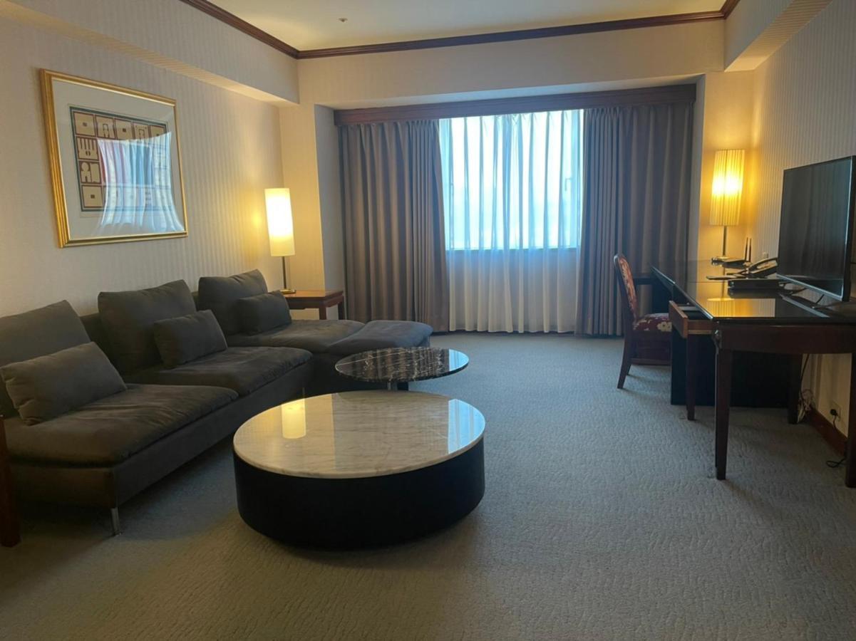 The Howard Plaza Hotel Kaohsiung Bagian luar foto A suite at the hotel